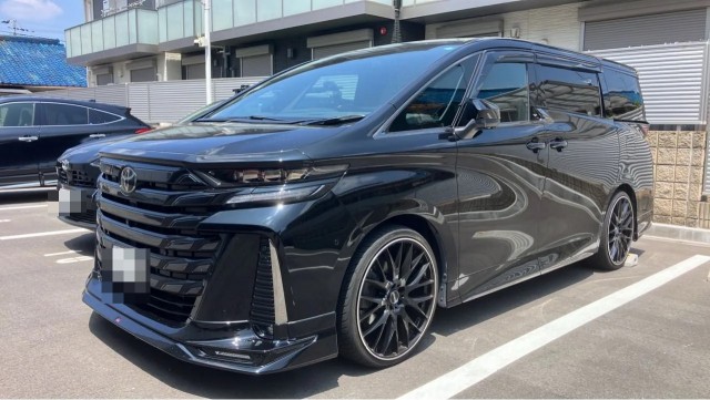 2023 Toyota Vellfire Hybrid Z Premia