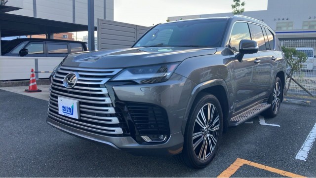 2023 LX LX600 — Photo 1