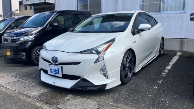 2017 Toyota Prius A Premium — Photo 1