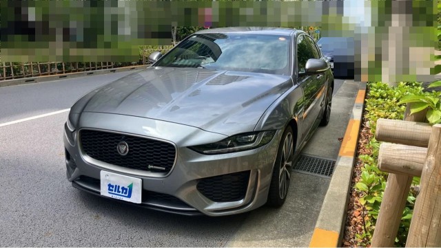 2019 Jaguar XE XE R-Dynamic SE