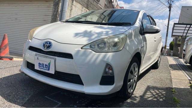 2013 Toyota Aqua S