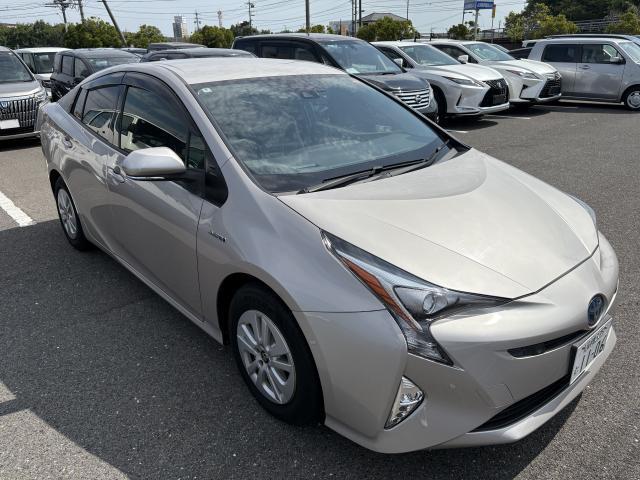 2016 Toyota Prius S Safety Plus