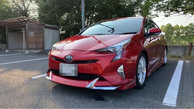 2016 Toyota Prius A Touring Selection — Photo 1