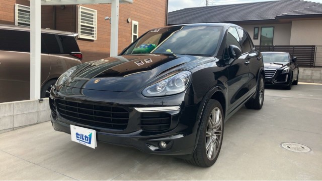 2017 Porsche Cayenne Platinum Edition