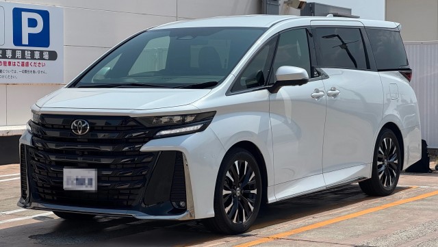 2025 Toyota Vellfire Z Premia