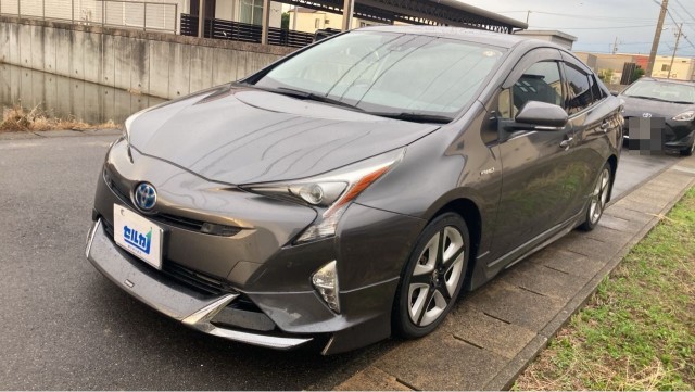 2018 Toyota Prius A Touring Selection — Photo 1