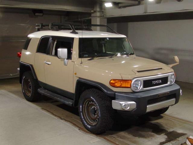 2017 Toyota FJCruiser Color Package 4WD