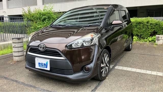 2016 Toyota Sienta G — Photo 1