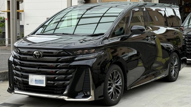 2024 Toyota Vellfire Hybrid Z Premia