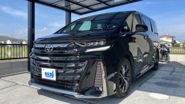 2025 Toyota Vellfire Z Premia