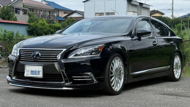 2013 LS600h Version L — Photo 1