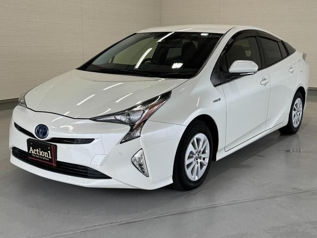 2017 Toyota Prius S Safety Plus — Photo 1