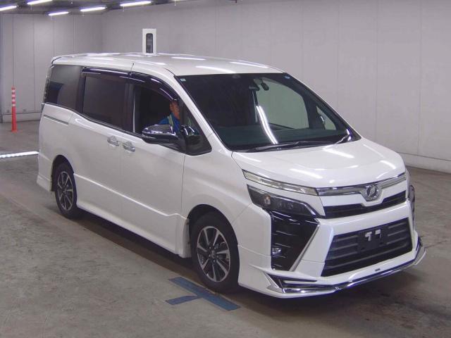 2018 Toyota Voxy ZS Kirameki