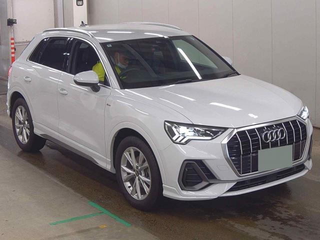 2024 Audi Q3 35 TFSI S line