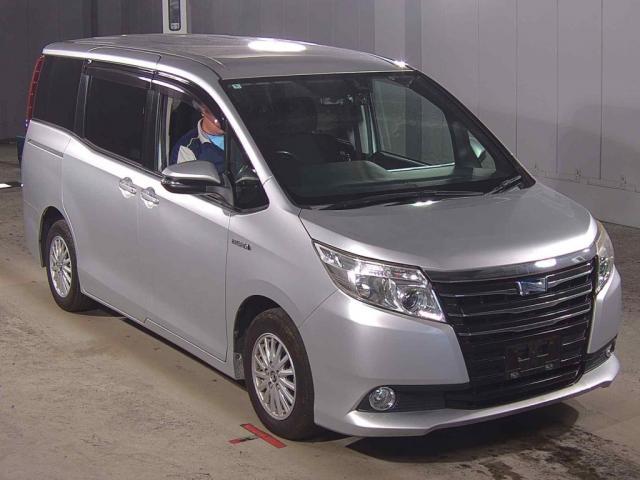 2014 Toyota NOAH Hybrid G