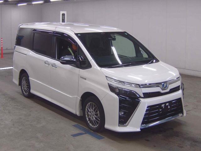 2019 Toyota Voxy Hybrid Hybrid ZS Kirameki?