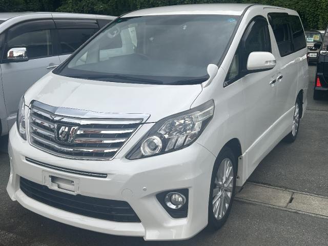 2013 Toyota ALPHARD 240S — Photo 1