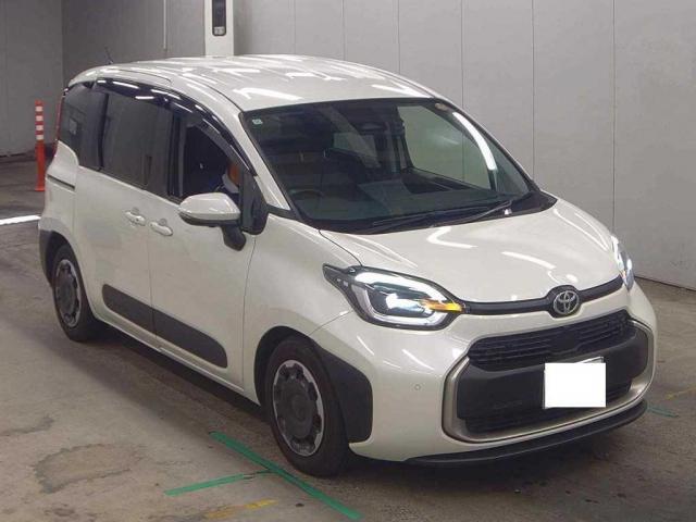 2022 Toyota Sienta Z