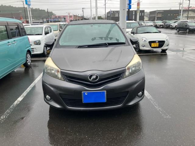 2012 Toyota Vitz 5D U