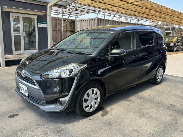2016 Toyota Sienta G — Photo 1