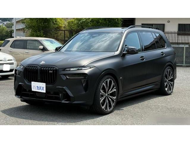 2025 BMW X7 M60i xDrive Black α
