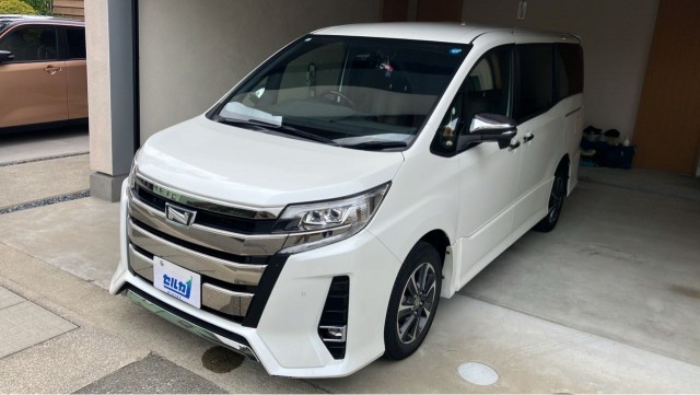 2021 Toyota Noah Si Double Bee? — Photo 1