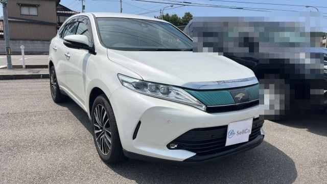 2019 Toyota Harrier Premium — Photo 1