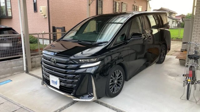 2025 Toyota Vellfire Z Premia