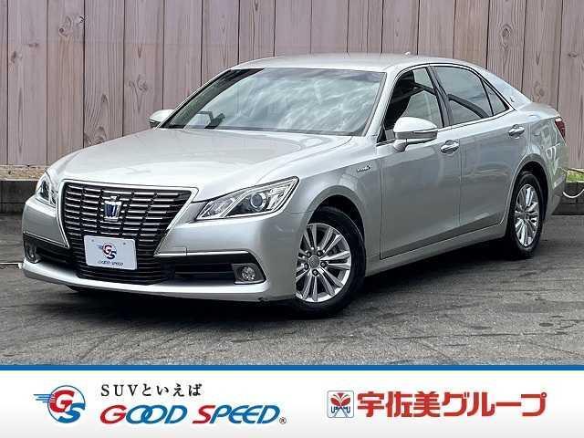 2014 Toyota Crown Hybrid Royal Saloon