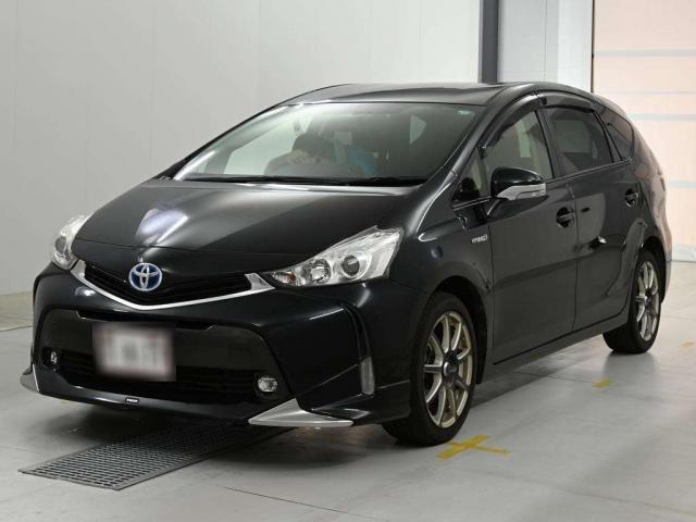 2017 Toyota PRIUS ALPHA S — Photo 1