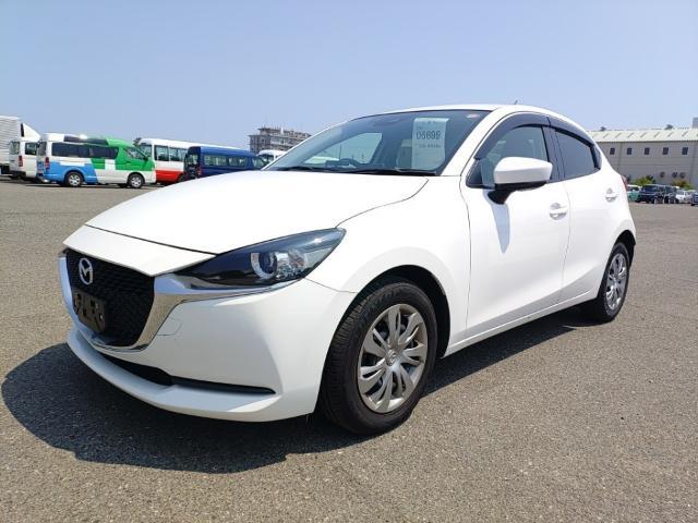 2021 MAZDA Mazda2 15C 6FAT — Photo 1