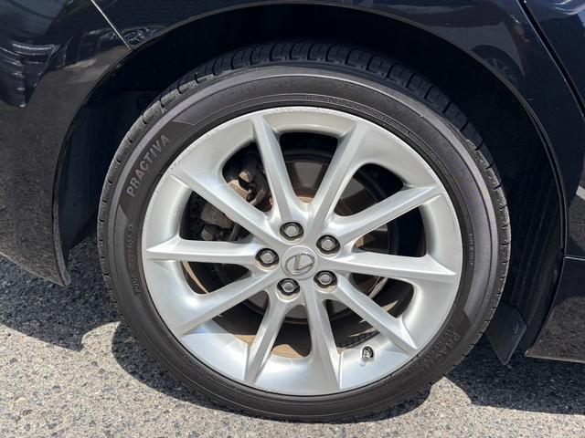 2011 Lexus CT CT200h Version L