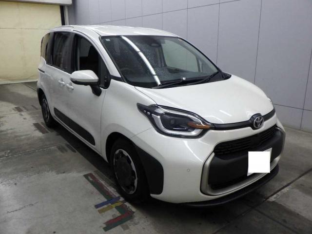 2022 Toyota Sienta Z