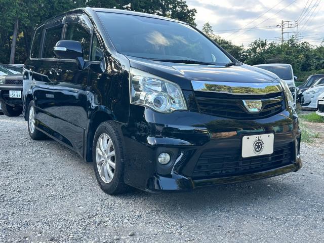 2013 Toyota Noah Si