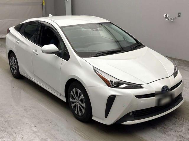 2021 Toyota Prius A — Photo 1