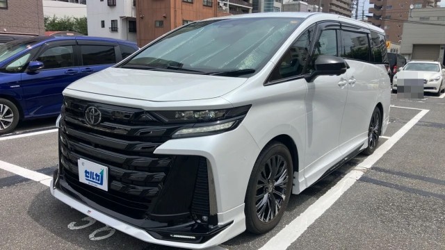 2023 Toyota Vellfire Z Premia