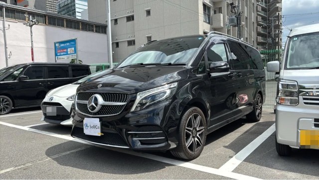 2022 MercedesBenz Benz V Class V220d Avantgarde Long AMG Line Package