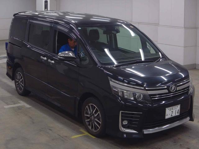2016 Toyota VOXY ZS Kirameki? 4WD