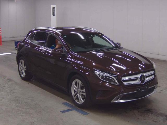 2016 MercedesBenz GLA-CLASS GLA180