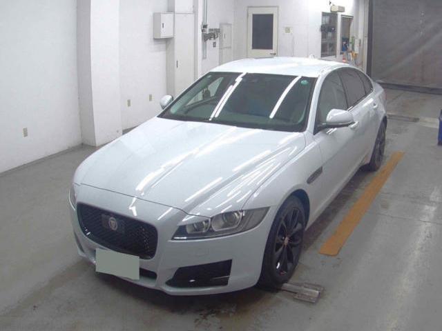 2017 Jaguar XF Prestige