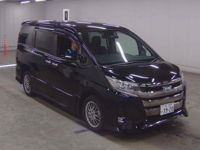 2020 Toyota Noah Hybrid Hybrid Si Double Bee?