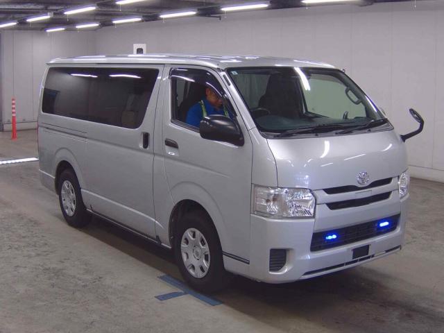2020 Toyota HIACE VAN DX