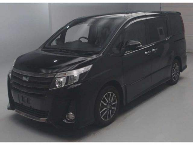 2017 Toyota Noah Si Double Bee — Photo 1