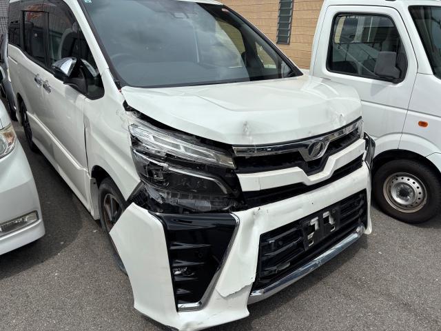 2019 Toyota Voxy ZS Kirameki?