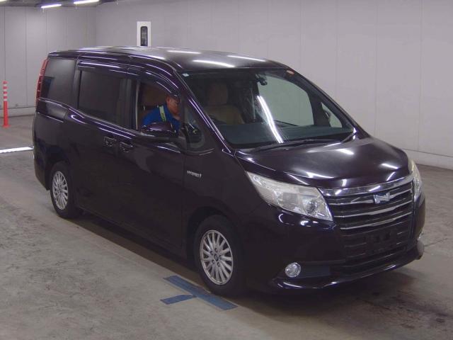 2014 Toyota NOAH Hybrid G
