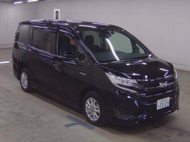 2017 Toyota NOAH Hybrid X