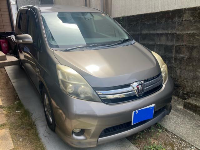 2012 Toyota ISIS Platana