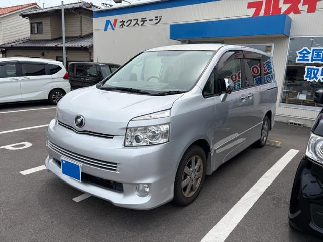 2009 Toyota Voxy Special ZS Kirameki 2