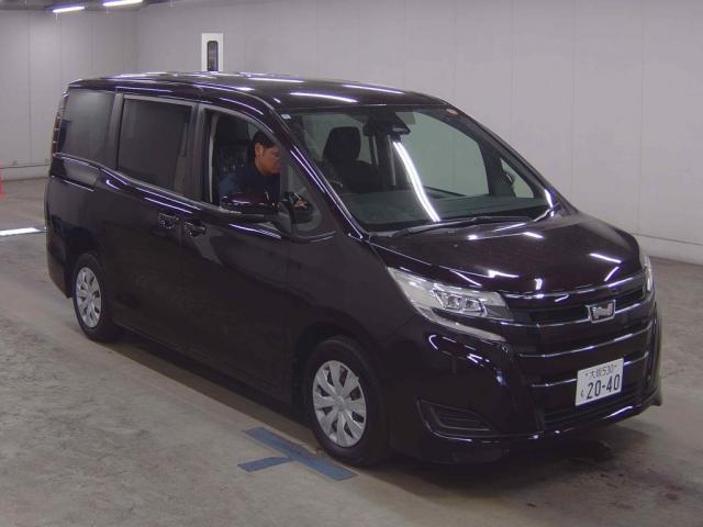 2021 Toyota Noah X — Photo 1