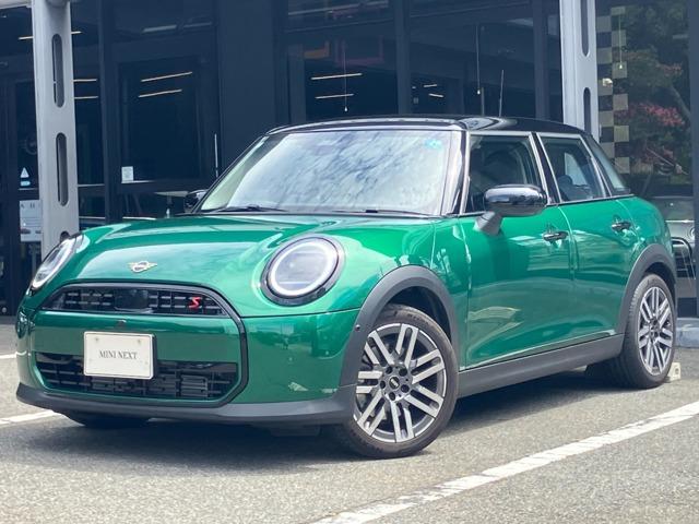 2026 MINI 5HB Cooper S Classic Trim